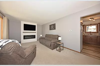 2036  Lenora Dr, West Bend, WI 53090 - Photo 5