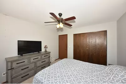 2036  Lenora Dr, West Bend, WI 53090 - Photo 11