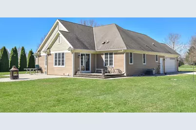 550  Hunters Xing, Slinger, WI 53086 - Photo 25
