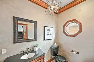 2425 S Superior St, Milwaukee, WI 53207 - Photo 21