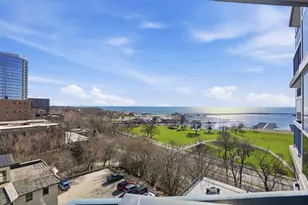 1660 N Prospect Ave, Milwaukee, WI 53202 - Photo 13