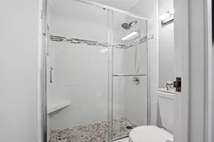 1660 N Prospect Ave, Milwaukee, WI 53202 - Photo 17