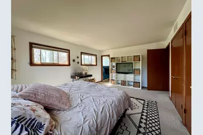 2115 W Greenwood Rd, Glendale, WI 53209 - Photo 19