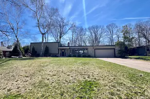 2115 W Greenwood Rd, Glendale, WI 53209 - Photo 37