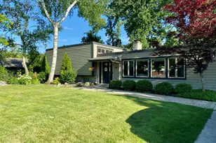 2115 W Greenwood Rd, Glendale, WI 53209 - Photo 43