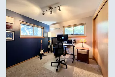 2115 W Greenwood Rd, Glendale, WI 53209 - Photo 33