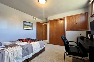 2115 W Greenwood Rd, Glendale, WI 53209 - Photo 25