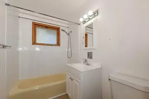 136 W Armour Ave, Milwaukee, WI 53207 - Photo 25