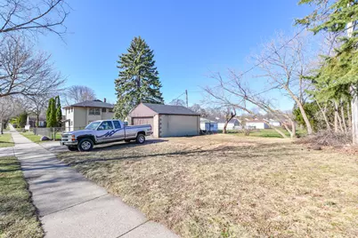 136 W Armour Ave #138, Milwaukee, WI 53207 - Photo 33