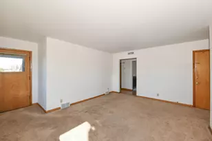 136 W Armour Ave, Milwaukee, WI 53207 - Photo 17