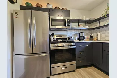 N81W15815  Robinhood Dr, Menomonee Falls, WI 53051 - Photo 27