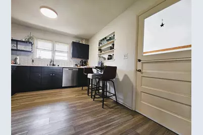 N81W15815  Robinhood Dr, Menomonee Falls, WI 53051 - Photo 23