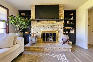 N81W15815 Robinhood Dr, Menomonee Falls, WI 53051 - Photo 17