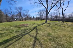 N81W15815 Robinhood Dr, Menomonee Falls, WI 53051 - Photo 11