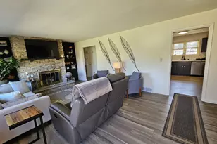 N81W15815 Robinhood Dr, Menomonee Falls, WI 53051 - Photo 21