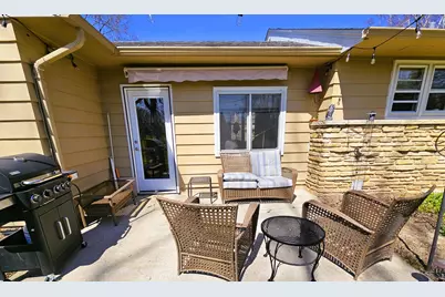 N81W15815  Robinhood Dr, Menomonee Falls, WI 53051 - Photo 9