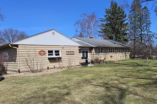 N81W15815 Robinhood Dr, Menomonee Falls, WI 53051 - Photo 7