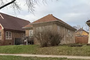 2835 N 54th St, Milwaukee, WI 53210 - Photo 3