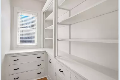 3227 N 104th St, Wauwatosa, WI 53222 - Photo 13