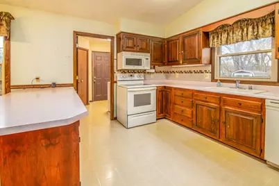 5041  Creek Haven Rd, Sun Prairie, WI 53527 - Photo 15