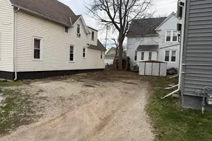 1235 Michigan Ave, South Milwaukee, WI 53172 - Photo 21