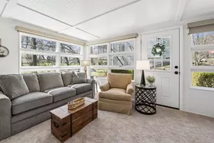 261 Waubun Dr, Fontana, WI 53125 - Photo 7