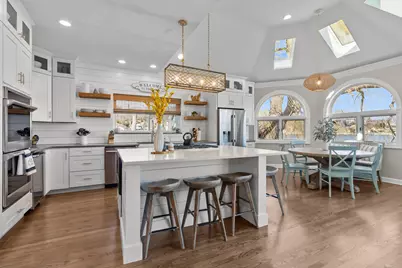 298 W Park Dr, Twin Lakes, WI 53181 - Photo 11