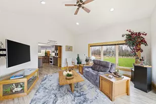 985 W Fur Farm Rd, New Holstein, WI 53061 - Photo 9