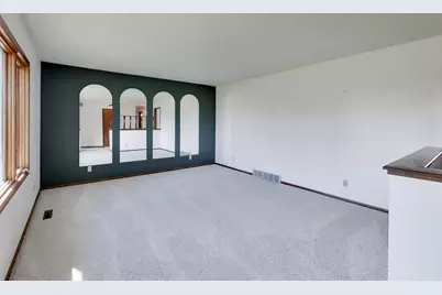 238  Thistledown Ln, Walworth, WI 53184 - Photo 3