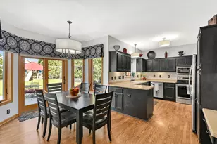 W143N6633 Aspen Dr, Menomonee Falls, WI 53051 - Photo 11