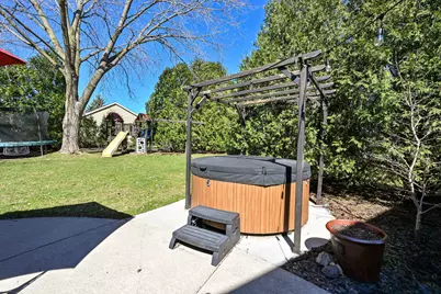 W143N6633  Aspen Dr, Menomonee Falls, WI 53051 - Photo 35