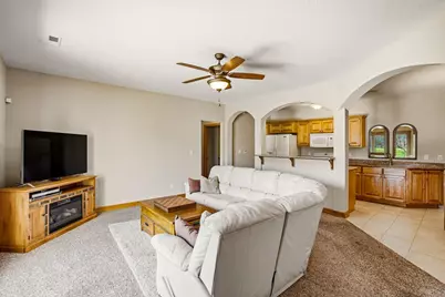 3130 S Country Ln, New Berlin, WI 53146 - Photo 59