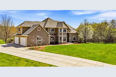3130 S Country Ln, New Berlin, WI 53146 - Photo 5