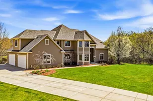 3130 S Country Ln, New Berlin, WI 53146 - Photo 5