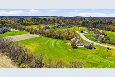 3130 S Country Ln, New Berlin, WI 53146 - Photo 77