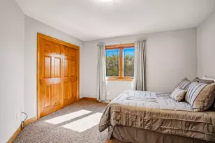 3130 S Country Ln, New Berlin, WI 53146 - Photo 41