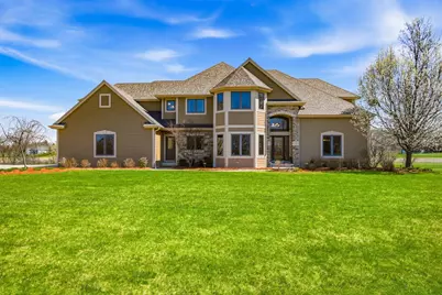 3130 S Country Ln, New Berlin, WI 53146 - Photo 3