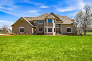 3130 S Country Ln, New Berlin, WI 53146 - Photo 3
