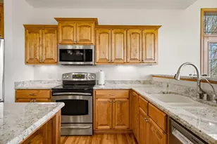 3130 S Country Ln, New Berlin, WI 53146 - Photo 15