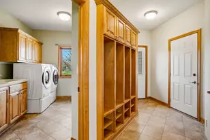 3130 S Country Ln, New Berlin, WI 53146 - Photo 51