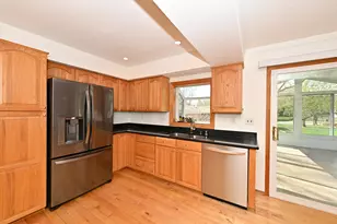 15225 W Park Terrace, New Berlin, WI 53151 - Photo 9