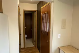 3904 Wilshire Dr, Racine, WI 53402 - Photo 9