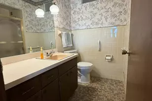 3904 Wilshire Dr, Racine, WI 53402 - Photo 19