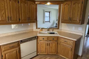 3904 Wilshire Dr, Racine, WI 53402 - Photo 5