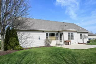 6305 Cedarhedge Dr, Racine, WI 53406 - Photo 31