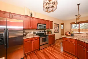 6305 Cedarhedge Dr, Racine, WI 53406 - Photo 15