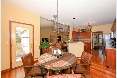 6305  Cedarhedge Dr, Racine, WI 53406 - Photo 13