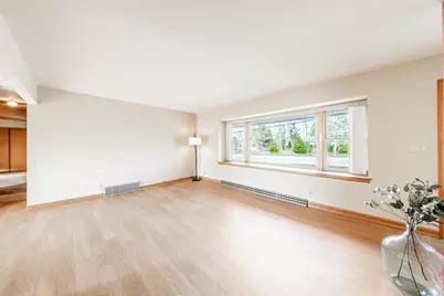 W180N8273  Town Hall Rd, Menomonee Falls, WI 53051 - Photo 7