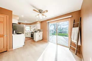 W180N8273 Town Hall Rd, Menomonee Falls, WI 53051 - Photo 9