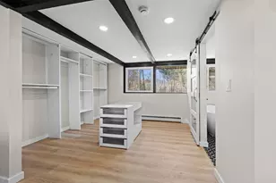 N69W13127 Harding Dr, Menomonee Falls, WI 53051 - Photo 23